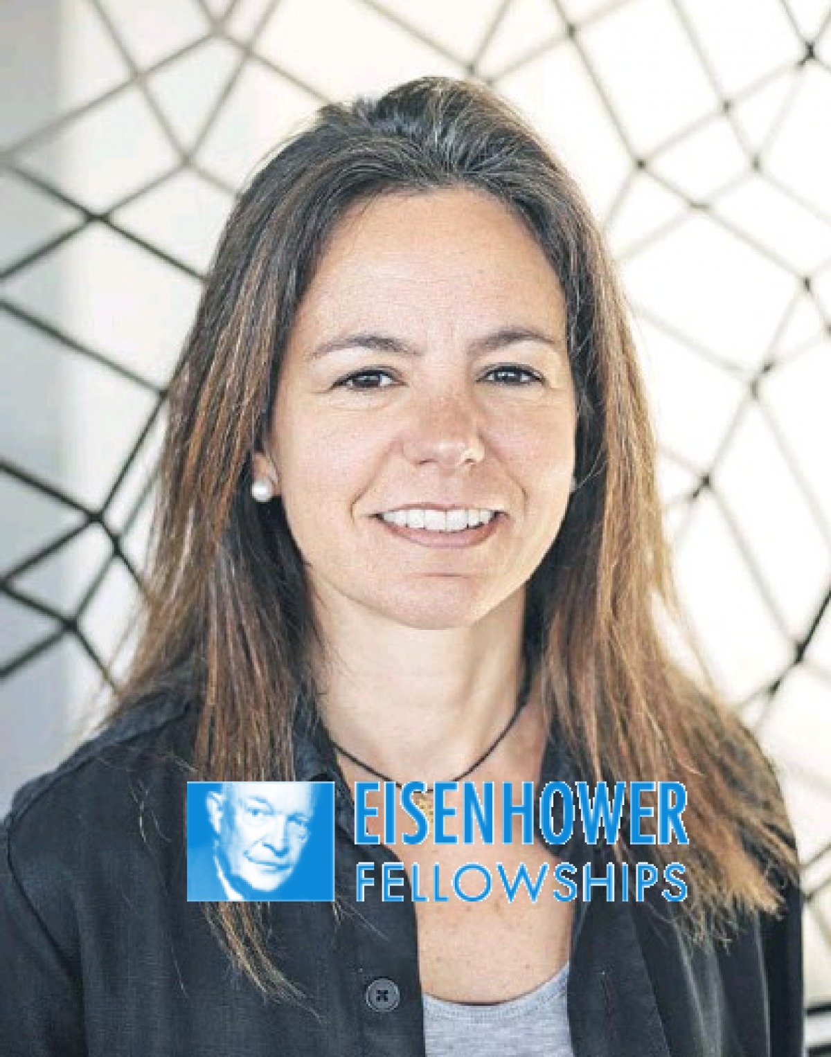 DIRECTORA EJECUTIVA GANA BECA EISENHOWER